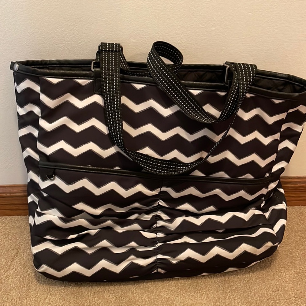 Thirty one chevron tote